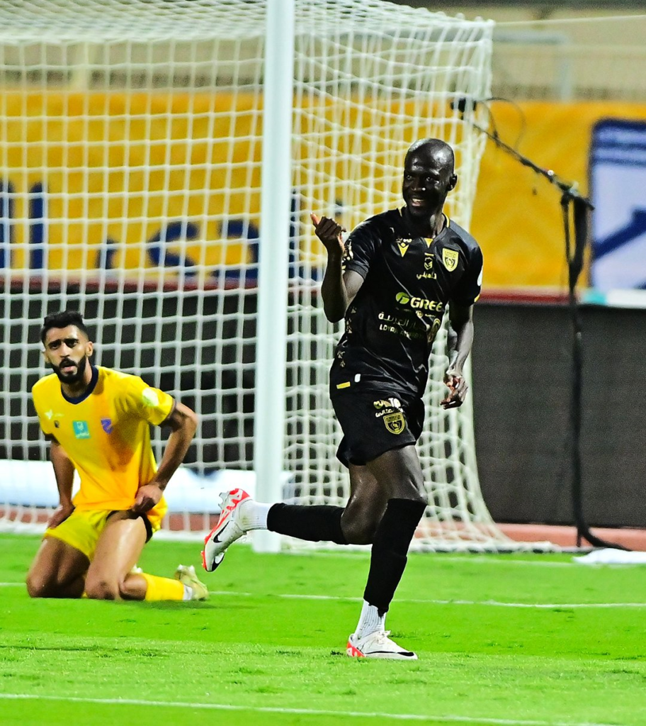 Al Hazem vs Al Taawoun Highlight