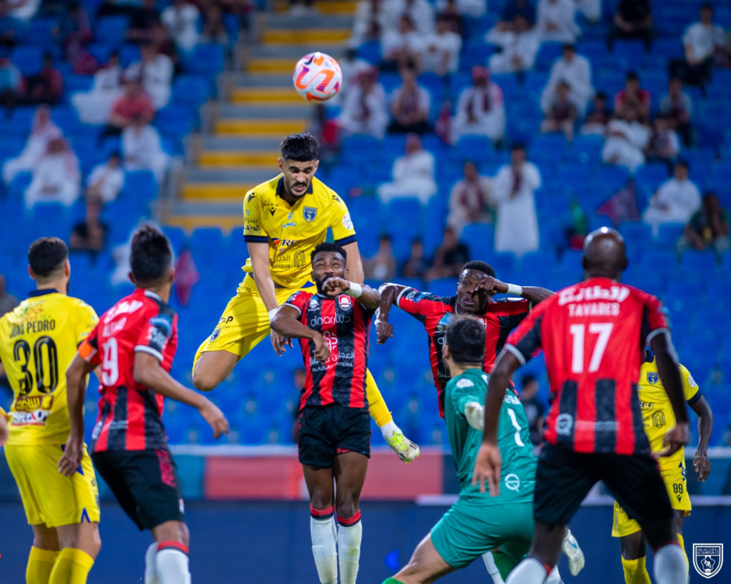 Al Taawoun v Al Raed Highlights