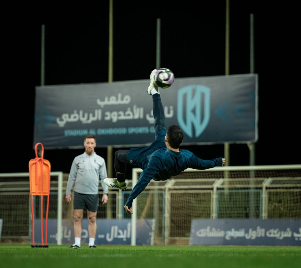 Al Akhdood Training Session_ Al Akhdood vs. Al Kholood Live score_ Proleaguefootballsaudi.com