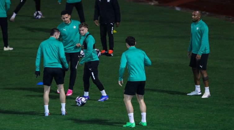 Al Najmah players during a training session ahead of their match against Al Shabab