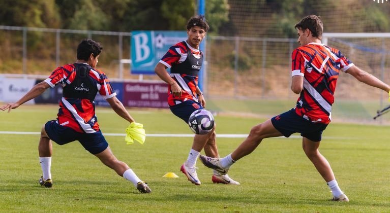 Al Riyadh players during a training session ahead of their match against Al Nassr
